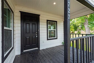 727 Park Dr in La Porte, TX - Building Photo - Building Photo