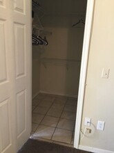 6446 Pennsylvania Ave in New Port Richey, FL - Foto de edificio - Building Photo