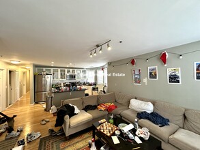 110 Chester St, Unit 1 in Boston, MA - Foto de edificio - Building Photo