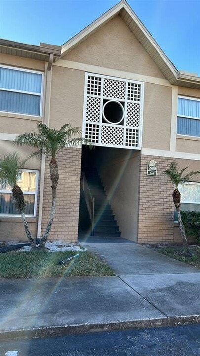 9800 Turf Way in Orlando, FL - Building Photo
