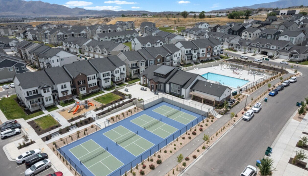 3717 W 1500 N in Lehi, UT - Building Photo