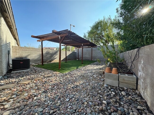 property at 10668 Oak Apple Ave