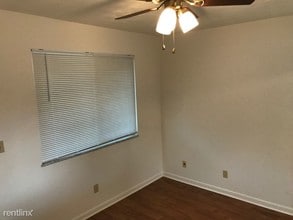 737 10th Ave in Huntington, WV - Building Photo - Building Photo