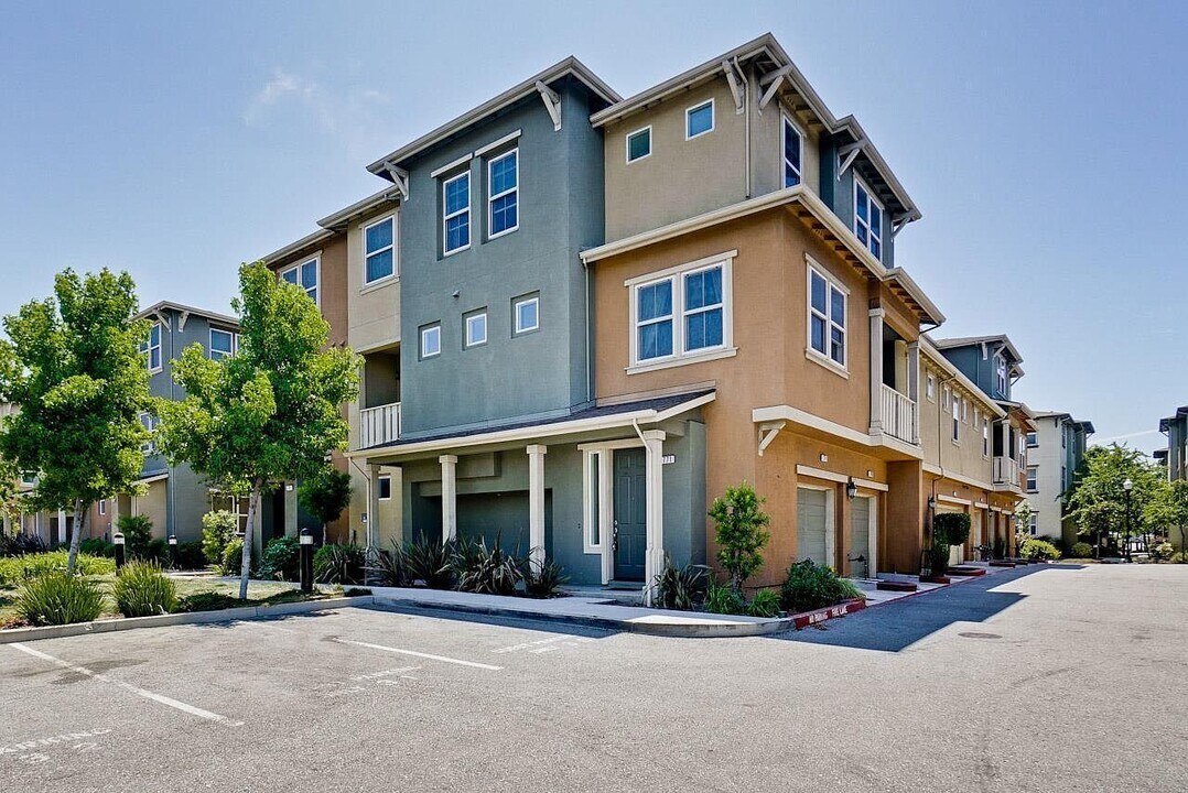 771 Modern Ice Dr in San Jose, CA - Building Photo