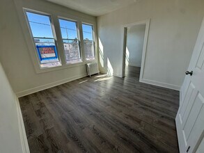 118 Seaview Ave in Jersey City, NJ - Building Photo - Building Photo