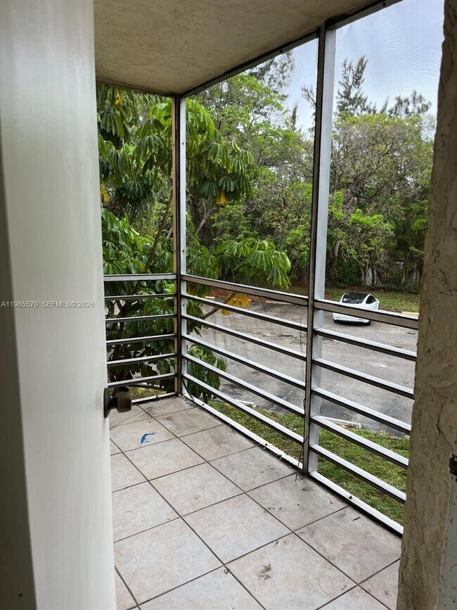 4354 NW 9th Ave in Pompano Beach, FL - Building Photo - Building Photo