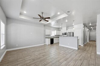 2207 Henry St in Greenville, TX - Building Photo - Building Photo