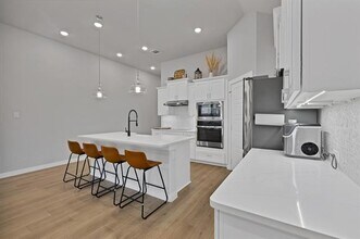 1373 Silverthorne Trl in Justin, TX - Building Photo - Building Photo