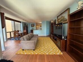 222 N Columbus Dr in Chicago, IL - Building Photo - Building Photo