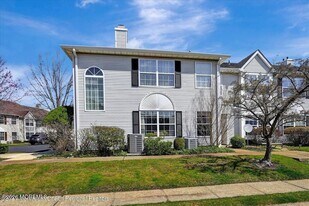 13 Racquet Rd in Wall Township, NJ - Building Photo