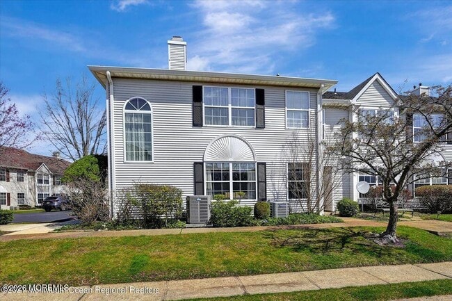 property at 13 Racquet Rd