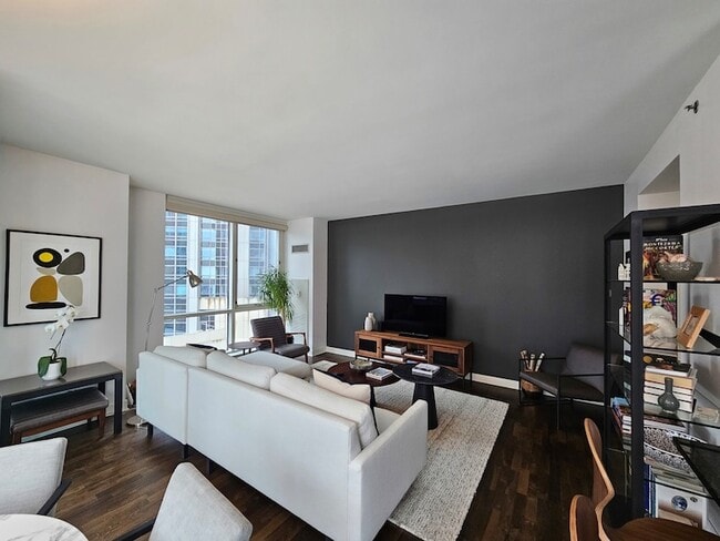 505 N McClurg Ct, Unit 1205 in Chicago, IL - Building Photo - Building Photo