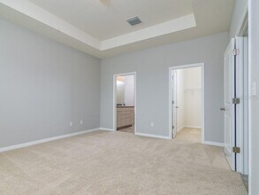 7904 Timberview Loop in Wesley Chapel, FL - Building Photo - Building Photo