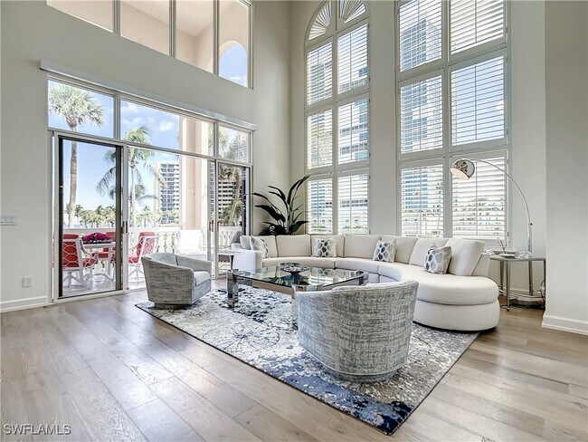 property at 21 Casa Mar Ln
