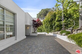 641 Walther Way in Los Angeles, CA - Building Photo - Building Photo