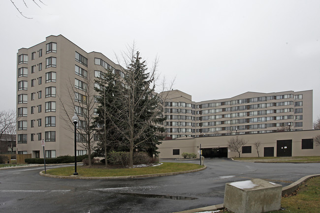 Lansdowne Condo in Mississauga, ON - Building Photo - Primary Photo