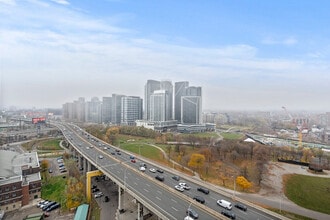 306 Fleet St in Toronto, ON - Building Photo - Building Photo