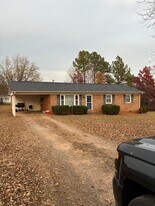 129 Vinson Rd in Statesville, NC - Building Photo
