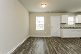 2574 Wood Bend Ln in Riverdale, GA - Building Photo - Building Photo