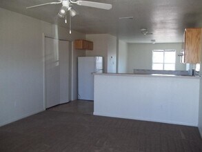 334 S 40th St in Killeen, TX - Foto de edificio - Building Photo