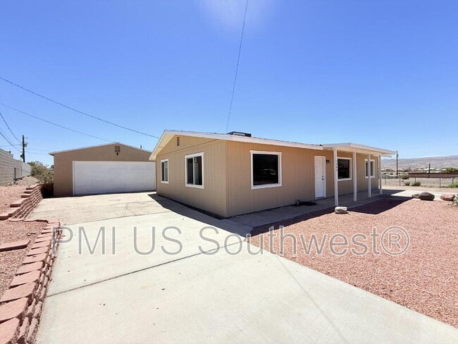 property at 1460 Horseshoe Ln