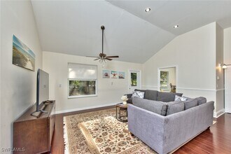 5881 Painted Leaf Ln in Naples, FL - Building Photo - Building Photo