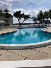 19001 NE 14th Ave in Miami, FL - Building Photo - Building Photo