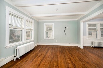 39 Dyer Ave in Milton, MA - Building Photo - Building Photo