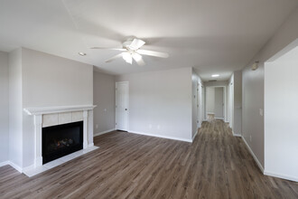 Maplewood Estates in Waterford, NY - Building Photo - Interior Photo