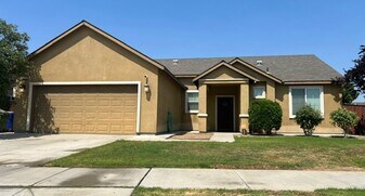 947 Timothy Ave in Dinuba, CA - Building Photo