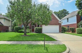 16918 Cobbler Crossing Dr in Sugar Land, TX - Building Photo - Building Photo