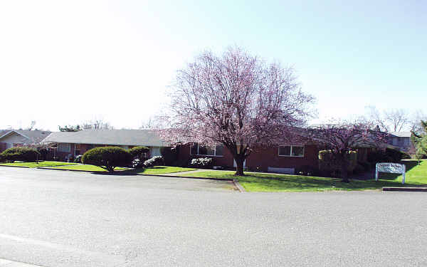 Center Street Gardens in Beaverton, OR - Building Photo - Building Photo