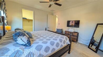 9055 Capistrano St N in Naples, FL - Foto de edificio - Building Photo