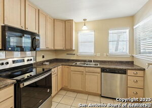 661 Floral Cir in New Braunfels, TX - Building Photo - Building Photo