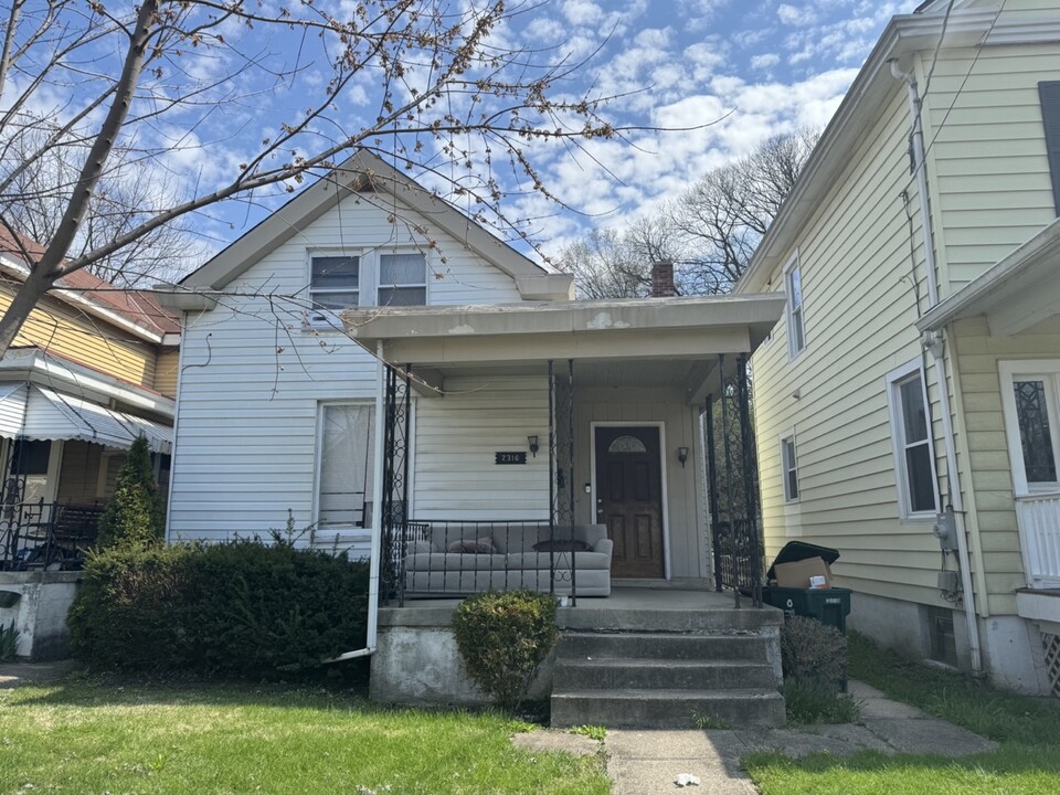 2316 Sauer Ave in Cincinnati, OH - Building Photo