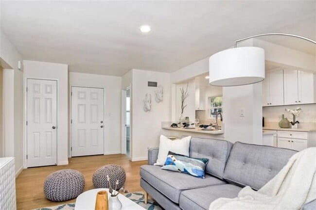 6856 Newberry St in San Diego, CA - Building Photo - Building Photo