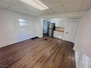 308 Cole Ave in Akron, OH - Foto de edificio - Building Photo