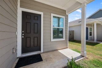 1104 Cattail Ln in Bastrop, TX - Building Photo - Building Photo