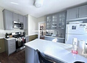85 Lowden Ave, Unit 2T in Somerville, MA - Building Photo
