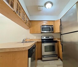 5709 Dalden Dr in Temple Terrace, FL - Building Photo - Building Photo
