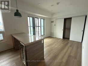 484 Spadina Ave. in Toronto, ON - Building Photo - Building Photo