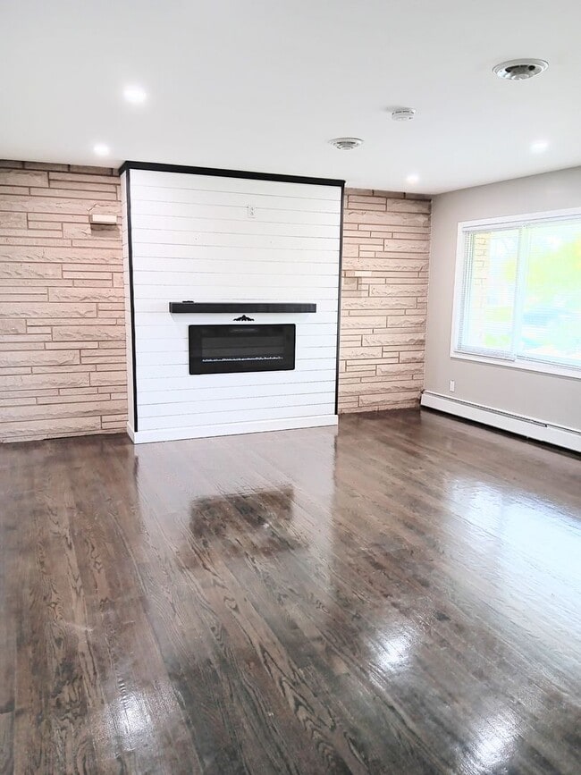 property at 5556 Harrison St