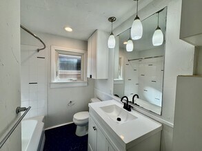 4518 Capitol Ave in Dallas, TX - Building Photo - Building Photo