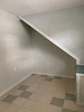 67 E Creek Cir, Unit In Law Apartment in Guilford, CT - Building Photo - Building Photo