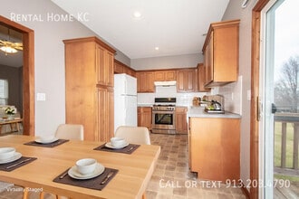 23504 W 73rd Terrace in Shawnee, KS - Building Photo - Building Photo