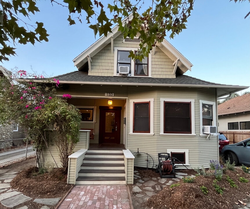 133 E Ave 42 in Los Angeles, CA - Building Photo