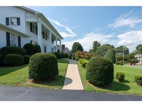 605 N Hills Dr in Johnson City, TN - Building Photo - Building Photo