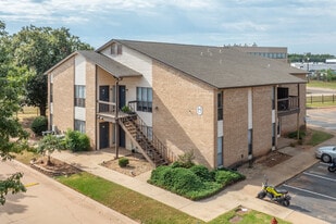 Reflections at Stillwater in Stillwater, OK - Building Photo