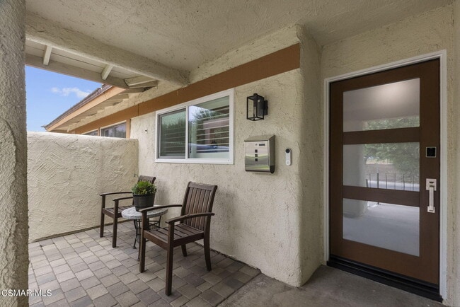 32140 Watergate Rd in Westlake Village, CA - Building Photo - Building Photo