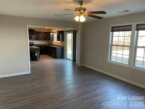 2909 Old Field Rd in Sumter, SC - Building Photo - Building Photo